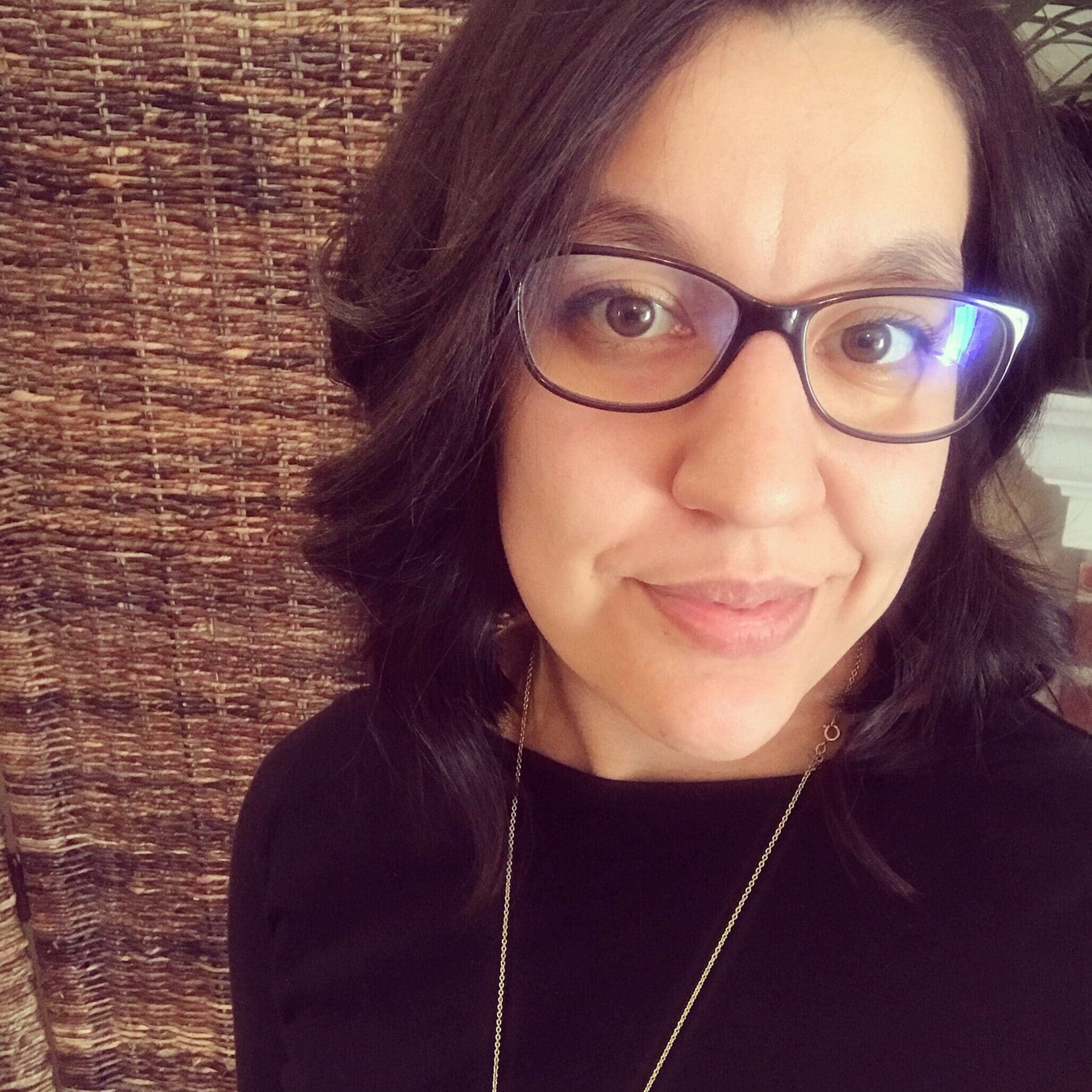 RaquelCalderon-headshot